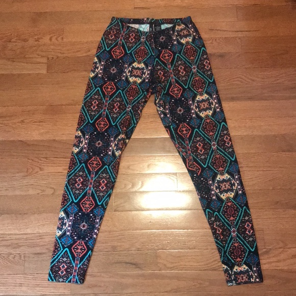 Women’s Boho Geometric Print Leggings Size Small - Picture 2 of 6